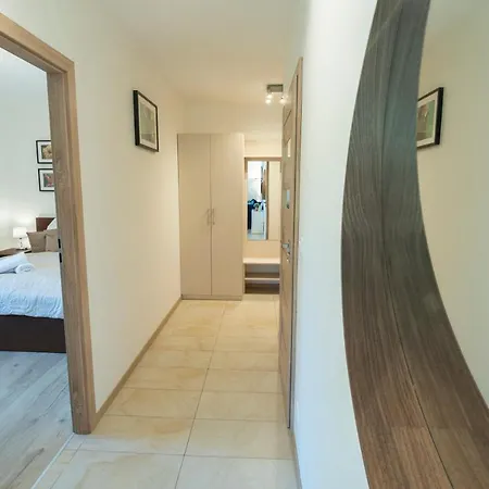 Family - W Dolinie Szczęścia Apartamentowiec Bawaria