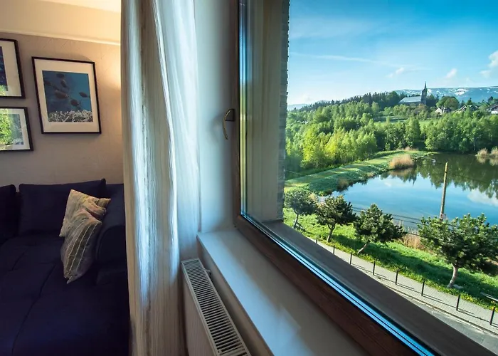 Family - W Dolinie Szczęścia Apartamentowiec Bawaria *